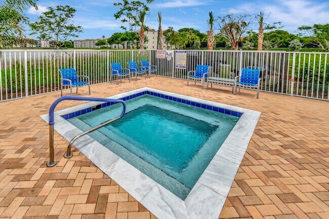 Building Photo - 6193 Pointe Regal Cir