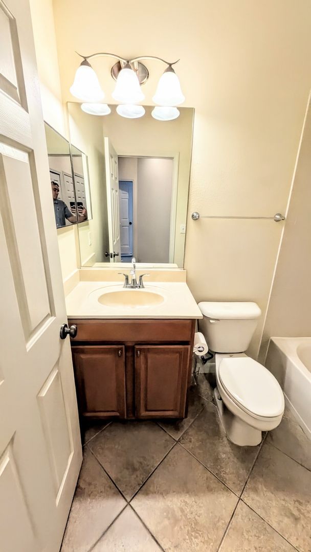 Building Photo - Annual unfurnished-3 bedroom, 2 bath condo with garage in gated community!
