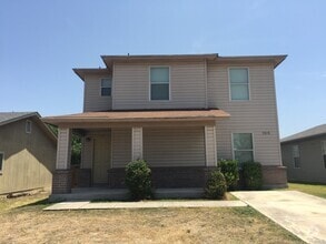 Building Photo - ~~$300 Off 3rd Months Rent~~Spacious 4 bed...