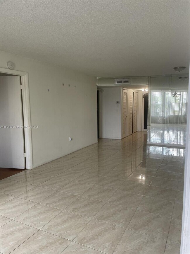 Building Photo - 8285 Sunrise Lakes Blvd