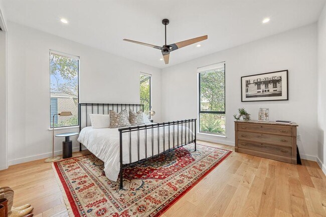 Building Photo - 2509 Durwood St