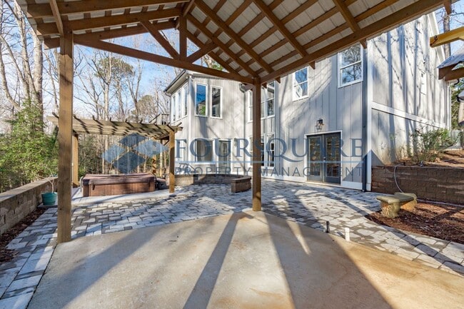 Building Photo - Single Family | One-acre lot in Powell Far...