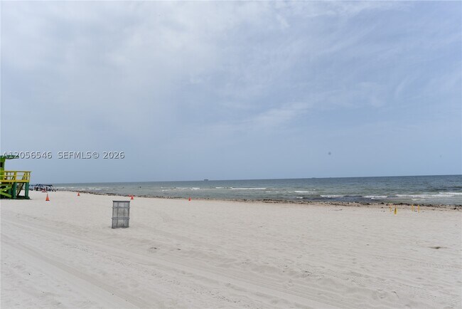 Building Photo - 5555 Collins Ave