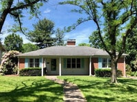 Building Photo - 312 Garden Rd