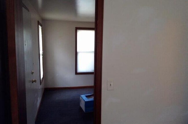 Building Photo - 625 Francis St