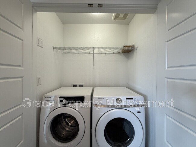 Building Photo - 10808 Salida St