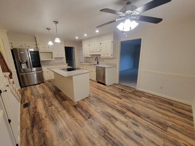 Building Photo - 4517 Crosland Dr