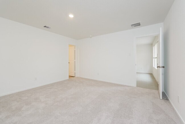 Building Photo - 1527 Crowson Rdg