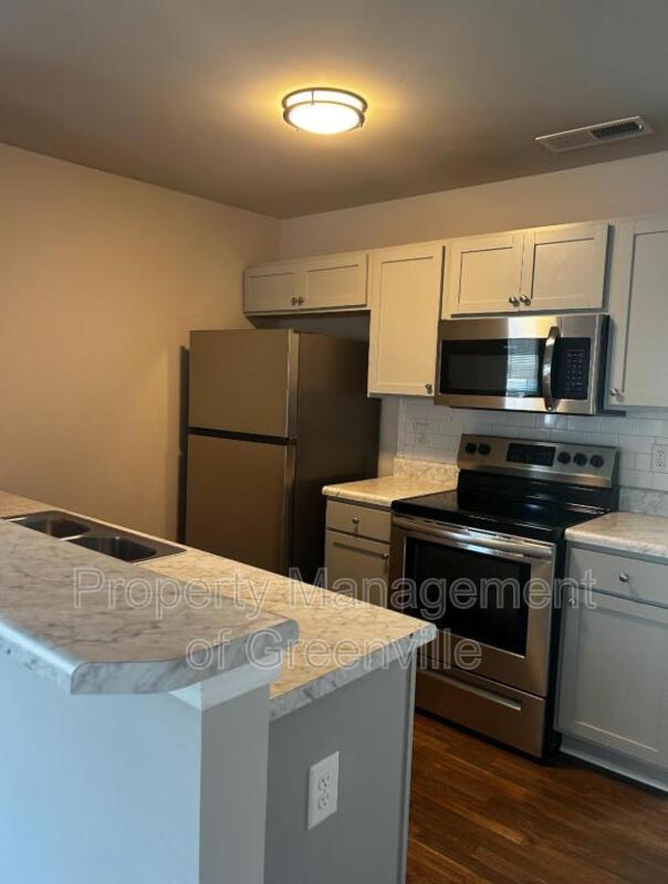 Building Photo - 227 E Church St