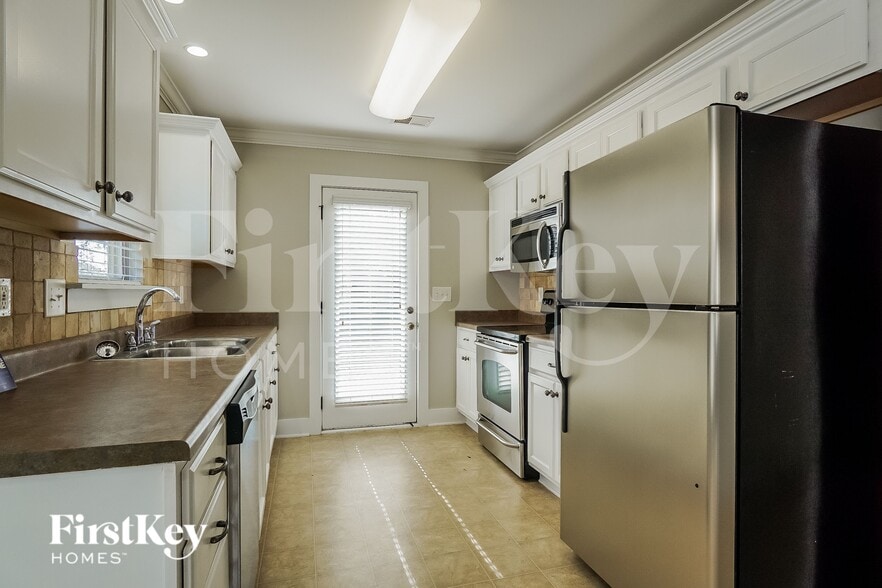 Building Photo - 152 Moss Stone Ln