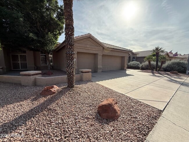 Building Photo - 6335 W Donald Dr