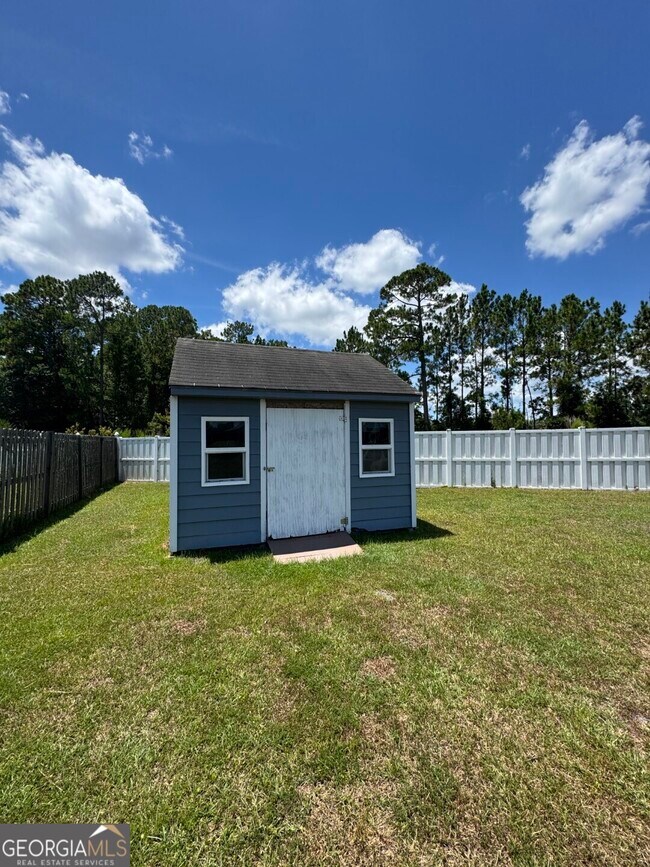 Building Photo - 435 Creekside Dr