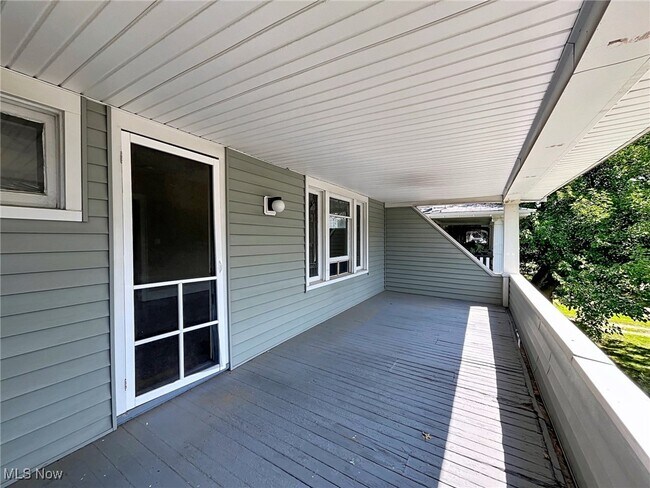 Building Photo - 2683 Hampshire Rd