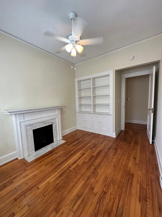 Building Photo - 1120 Lockwood Ave
