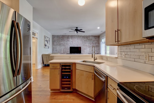 Building Photo - 715 N 4th St