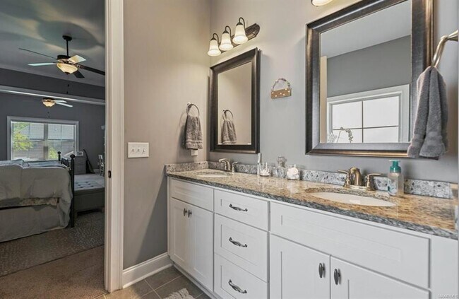 Building Photo - 184 Houston St