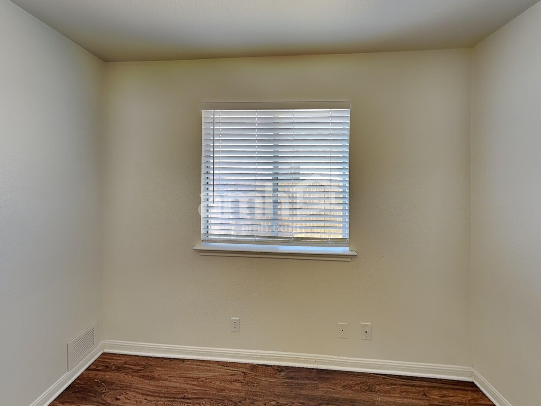 Building Photo - 386 Stennis