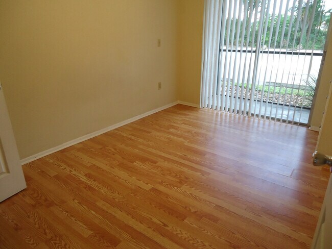 Building Photo - ALTAMONTE SPRINGS: Waterside at Cranes Roo...
