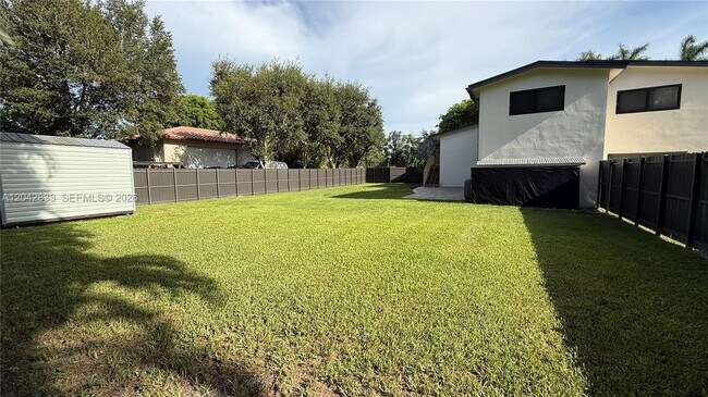 Building Photo - 10751 SW 48th St
