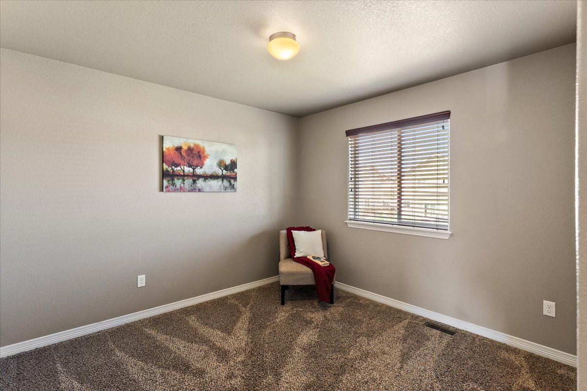 Building Photo - 6137 Popper Dr
