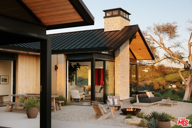 Building Photo - 5792 Calpine Dr