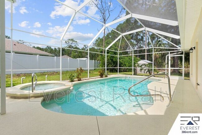 Building Photo - 13 Sleigh Bell Pl