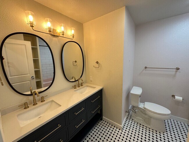 Building Photo - Beautiful 3 Bedroom, 2 Bath Tracy Home