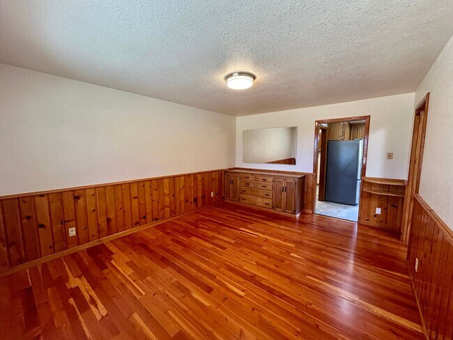Building Photo - 5166 Graveline Rd