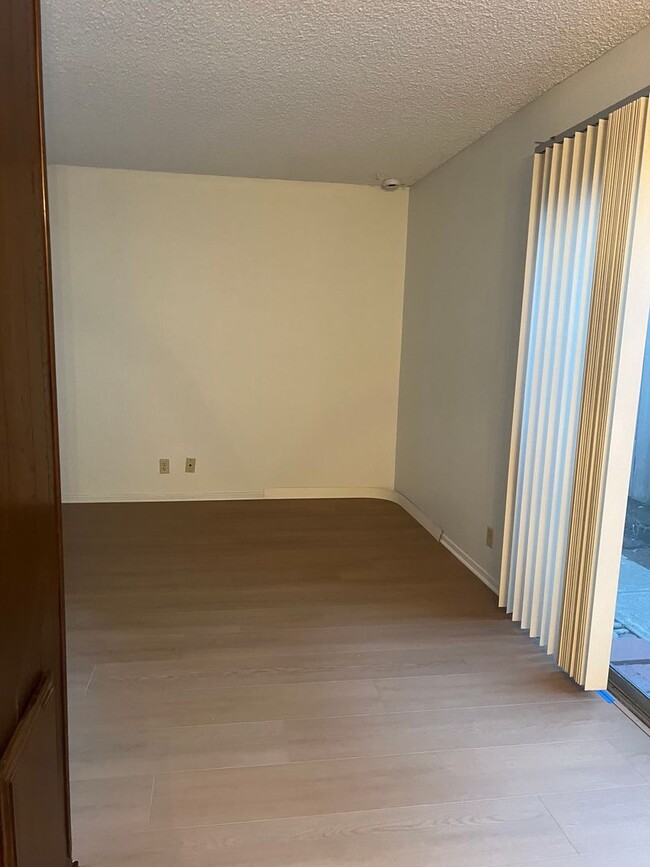 Building Photo - Beach access to this 1 Bedroom, 1 Bathroom...