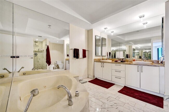 Building Photo - 20281 E Country Club Dr