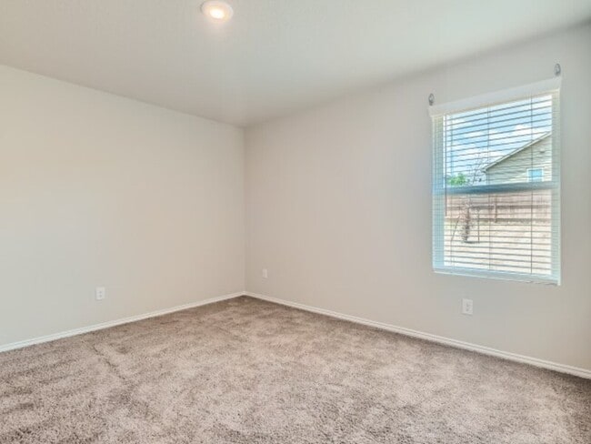 Building Photo - 15011 Dorset Wheel