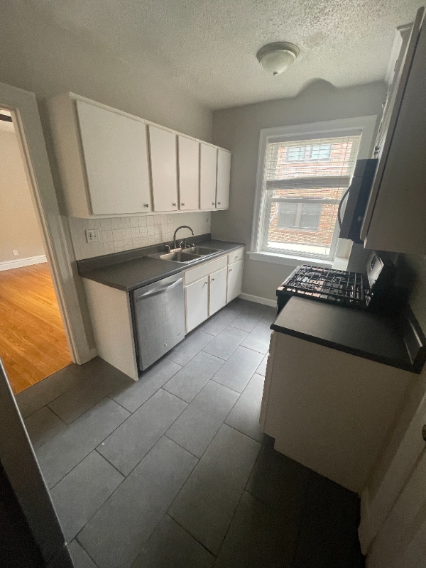 Building Photo - 7553 Byron Pl