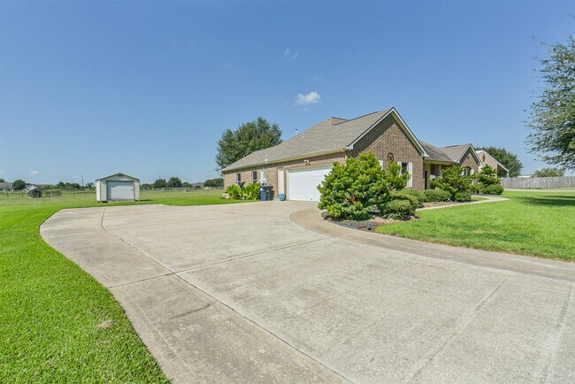 Building Photo - 3077 Dee's Cir