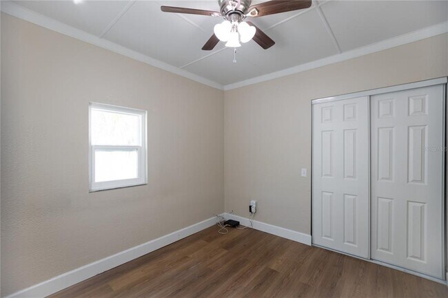 Building Photo - 453 41st Ave S