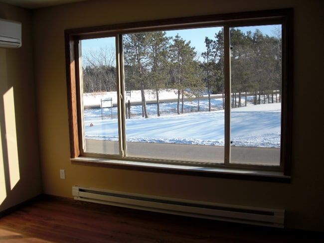 Building Photo - 355 Horseshoe Dr