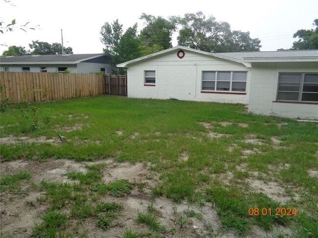 Building Photo - 508 Camelia Ln