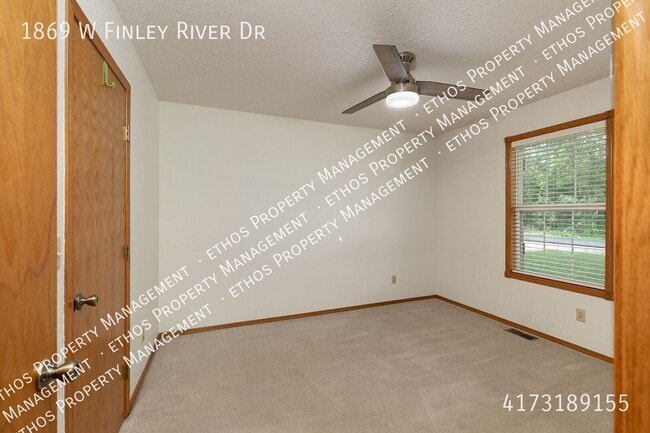 Building Photo - 1869 W Finley River Dr