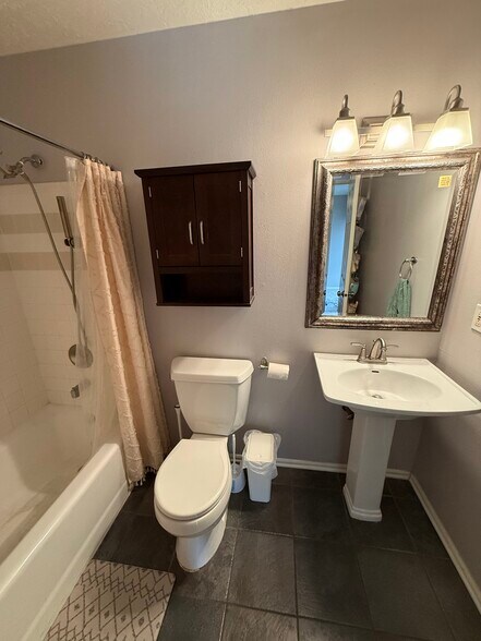 Building Photo - 1227 Riverside Ave