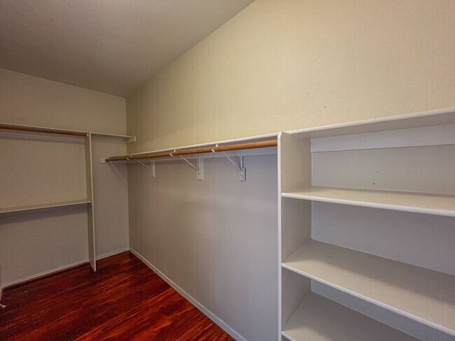 Building Photo - Charming Single-Story Home in a Prime Loca...