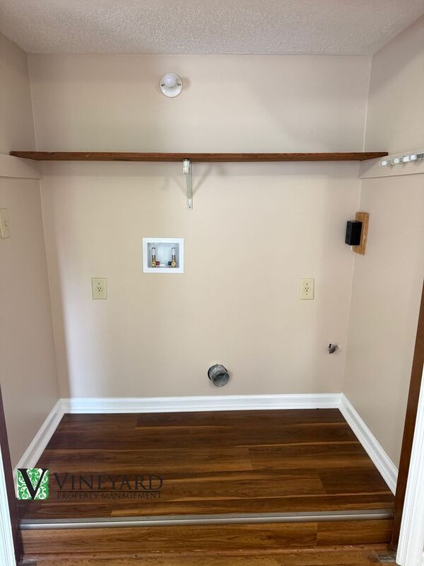 Building Photo - 6065 Sand Wedge Cir