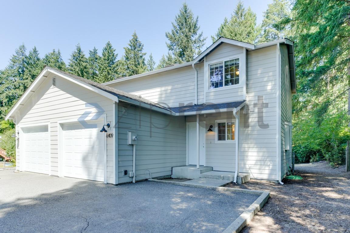 Building Photo - Unit n/a