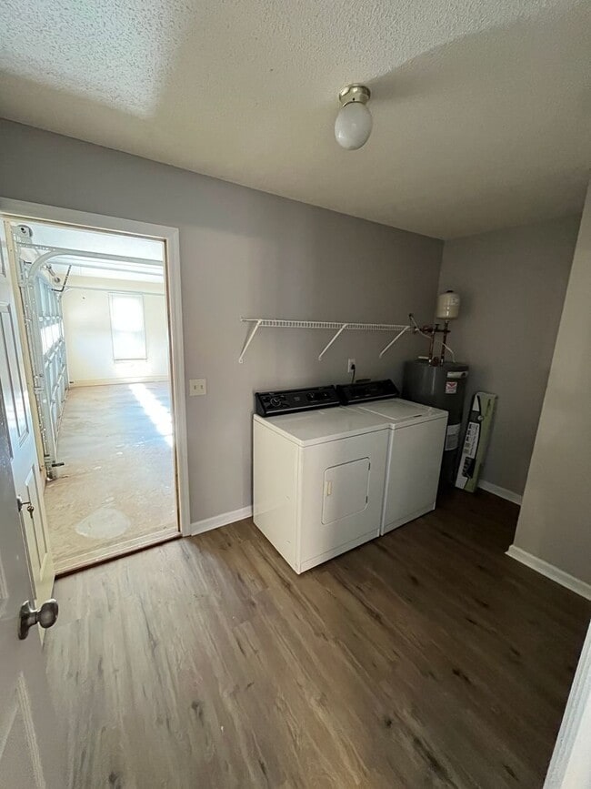 Building Photo - Your New Home in Meridianville!