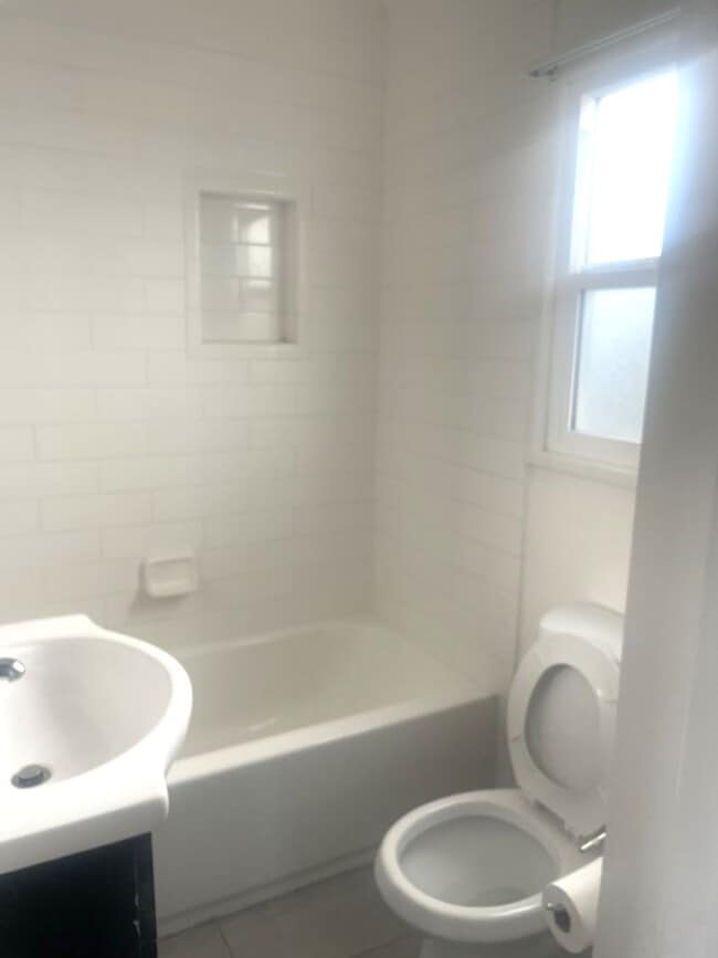 Building Photo - 1018-1020 3rd St.