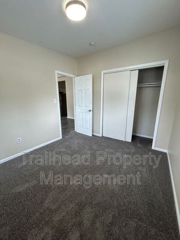 Building Photo - 4206 Lloyd St