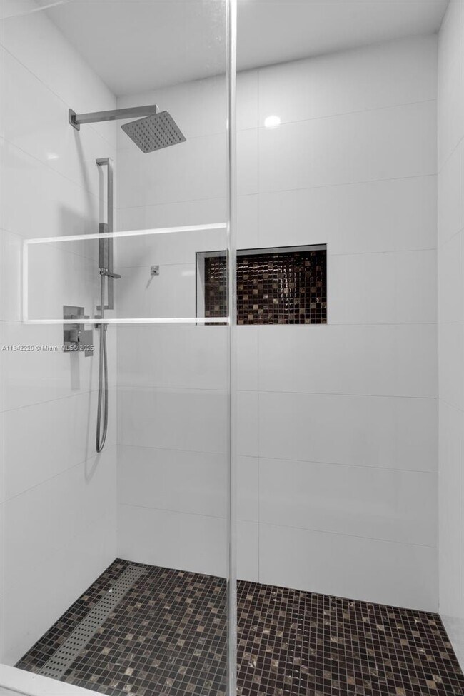 Building Photo - 300 Galen Dr