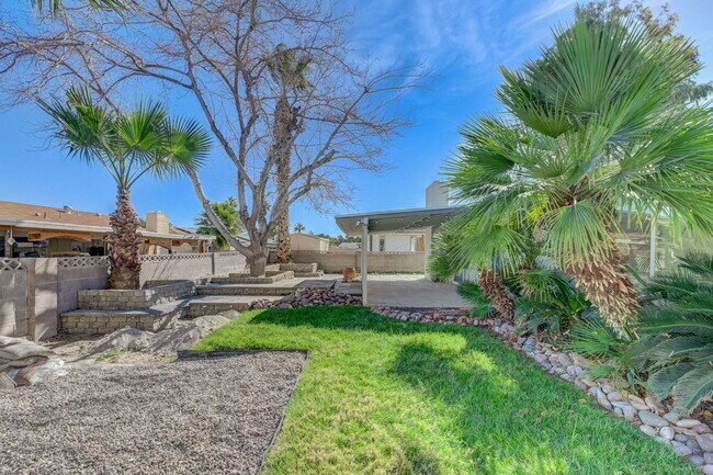 Building Photo - Welcome to this stunning 3-bedroom, 2-bath, single-story home that has been completely renovated ...