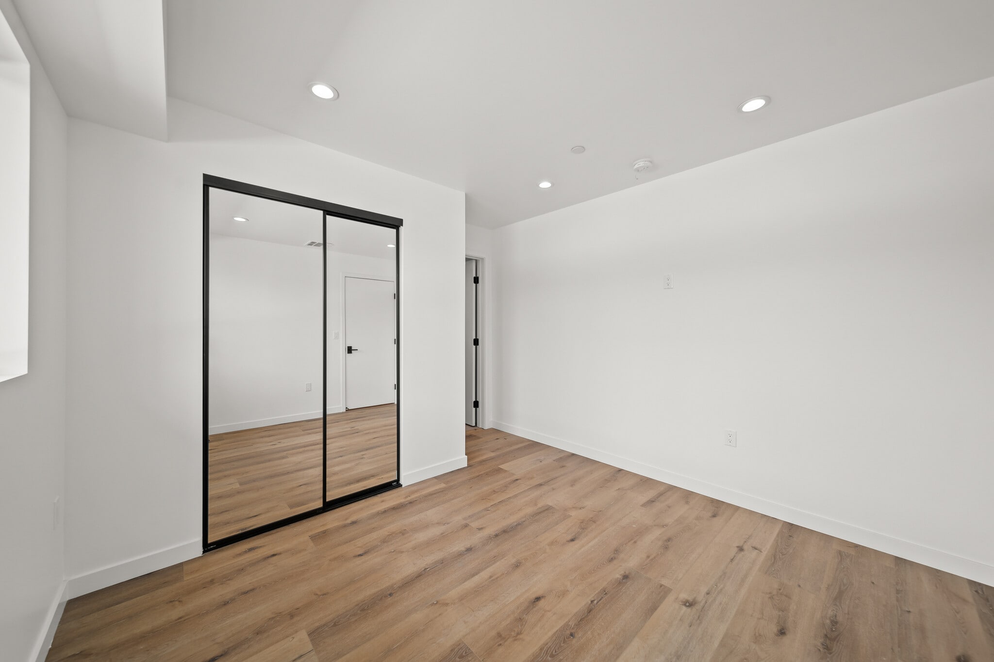 Building Photo - 6053 Craner Ave