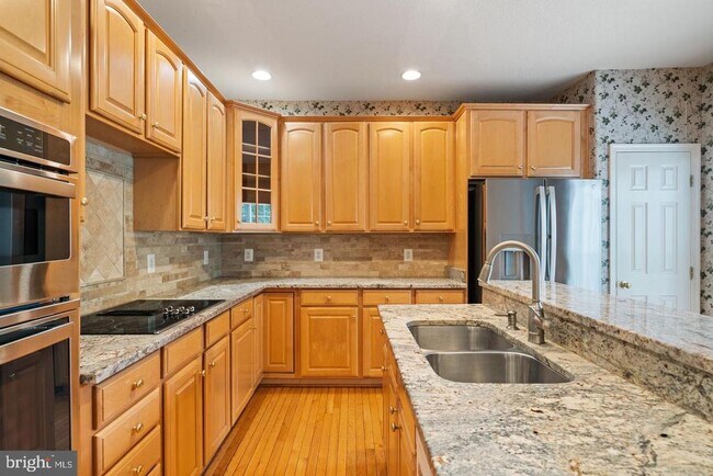 Building Photo - 13280 Maple Creek Ln