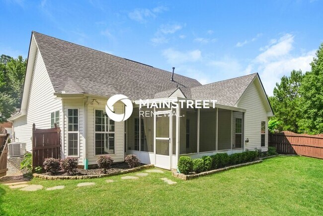 Building Photo - 4 Bedroom Pet-Friendly Home in SHARPSBURG,...