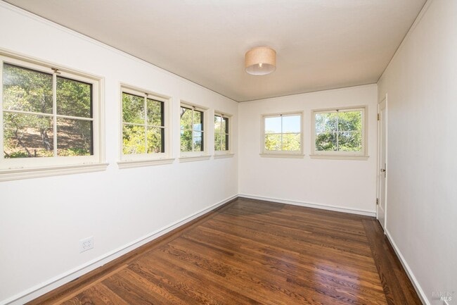 Building Photo - 20 Vista Dr